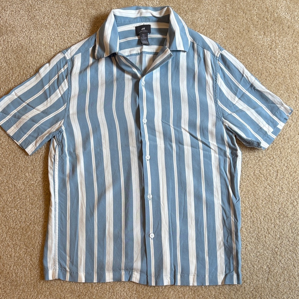 H&M Blue and White Striped Button Down Men's Shirt